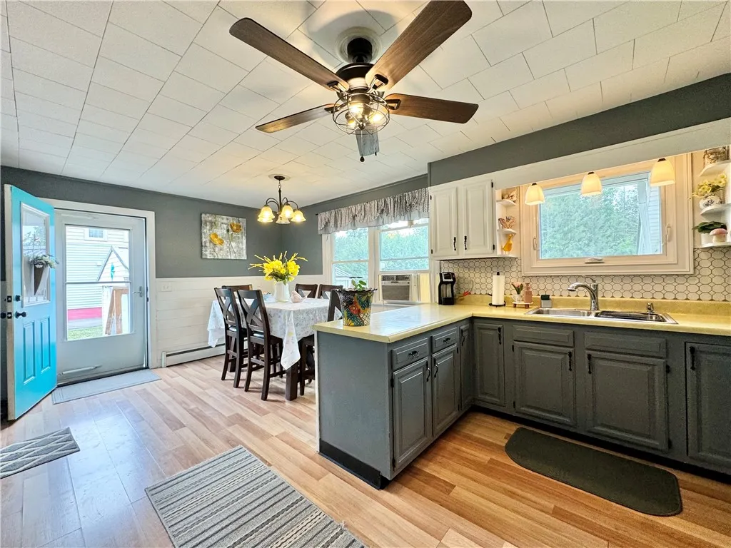 1257 Pennsylvania, Southport, New York 14871, Southport, New York 14871, 3 Bedrooms Bedrooms, 8 Rooms Rooms,1 BathroomBathrooms,Residential,For Sale,1257 Pennsylvania, Southport, New York 14871,R1629046