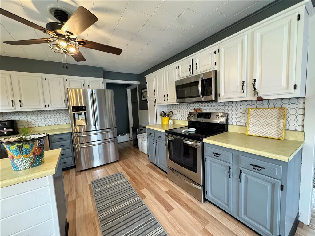 1257 Pennsylvania, Southport, New York 14871, Southport, New York 14871, 3 Bedrooms Bedrooms, 8 Rooms Rooms,1 BathroomBathrooms,Residential,For Sale,1257 Pennsylvania, Southport, New York 14871,R1629046