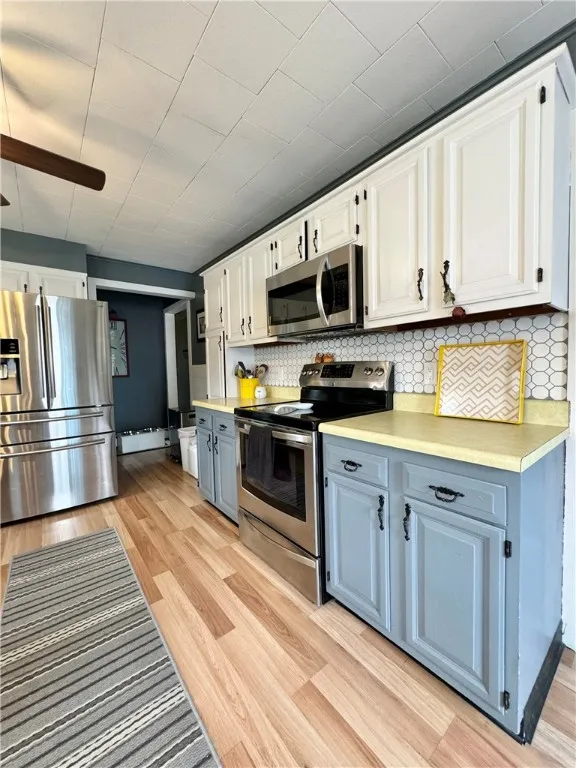 1257 Pennsylvania, Southport, New York 14871, Southport, New York 14871, 3 Bedrooms Bedrooms, 8 Rooms Rooms,1 BathroomBathrooms,Residential,For Sale,1257 Pennsylvania, Southport, New York 14871,R1629046