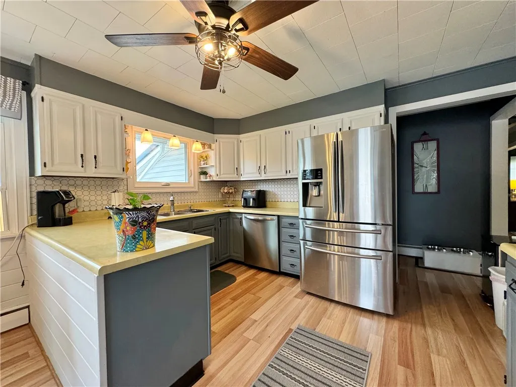 1257 Pennsylvania, Southport, New York 14871, Southport, New York 14871, 3 Bedrooms Bedrooms, 8 Rooms Rooms,1 BathroomBathrooms,Residential,For Sale,1257 Pennsylvania, Southport, New York 14871,R1629046