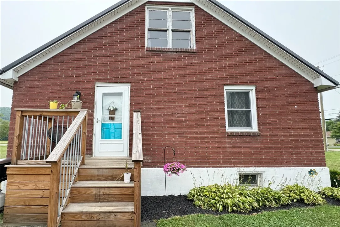 1257 Pennsylvania, Southport, New York 14871, Southport, New York 14871, 3 Bedrooms Bedrooms, 8 Rooms Rooms,1 BathroomBathrooms,Residential,For Sale,1257 Pennsylvania, Southport, New York 14871,R1629046