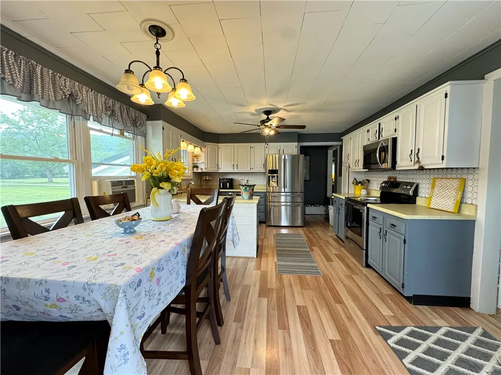 1257 Pennsylvania, Southport, New York 14871, Southport, New York 14871, 3 Bedrooms Bedrooms, 8 Rooms Rooms,1 BathroomBathrooms,Residential,For Sale,1257 Pennsylvania, Southport, New York 14871,R1629046
