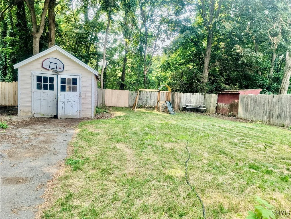 197 Merritt Avenue, Syracuse, New York 13207, Syracuse, New York 13207, 4 Bedrooms Bedrooms, 7 Rooms Rooms,1 BathroomBathrooms,Residential,For Sale,197 Merritt Avenue, Syracuse, New York 13207,S1629195