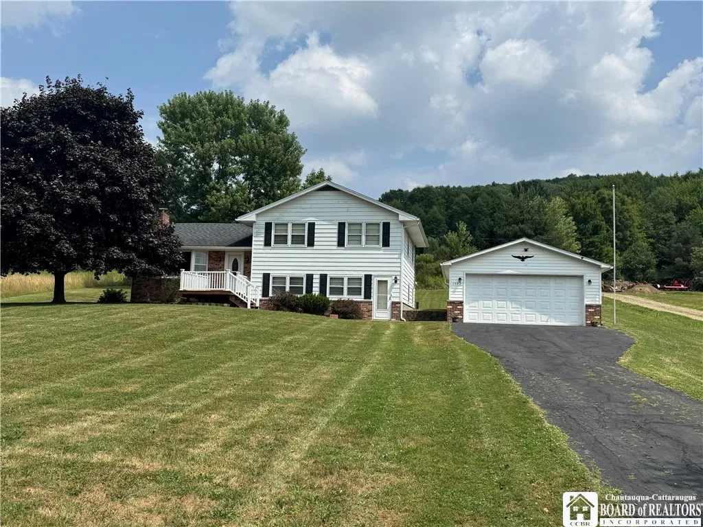1522 Four Mile Road, Allegany, New York 14706, Allegany, New York 14706, 3 Bedrooms Bedrooms, 11 Rooms Rooms,1 BathroomBathrooms,Residential,For Sale,1522 Four Mile Road, Allegany, New York 14706,R1629371