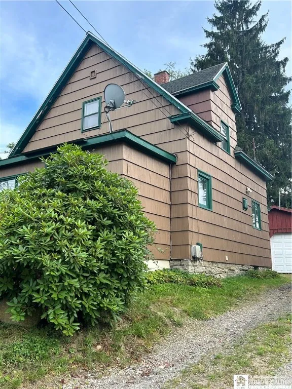 40 Martin Road, Jamestown, New York 14701, Jamestown, New York 14701, 2 Bedrooms Bedrooms, 5 Rooms Rooms,1 BathroomBathrooms,Residential,For Sale,40 Martin Road, Jamestown, New York 14701,R1629394