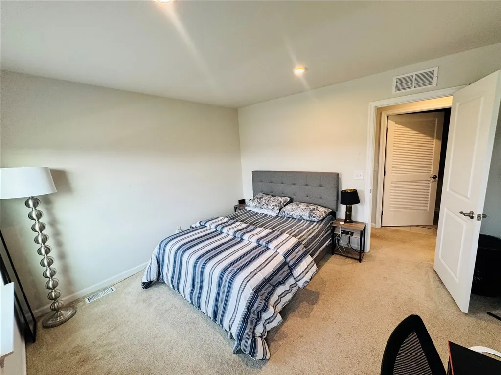 6016 Ivory Dr Drive, Farmington, New York 14425, Farmington, New York 14425, 4 Bedrooms Bedrooms, 7 Rooms Rooms,2 BathroomsBathrooms,Residential,For Sale,6016 Ivory Dr Drive, Farmington, New York 14425,R1629389