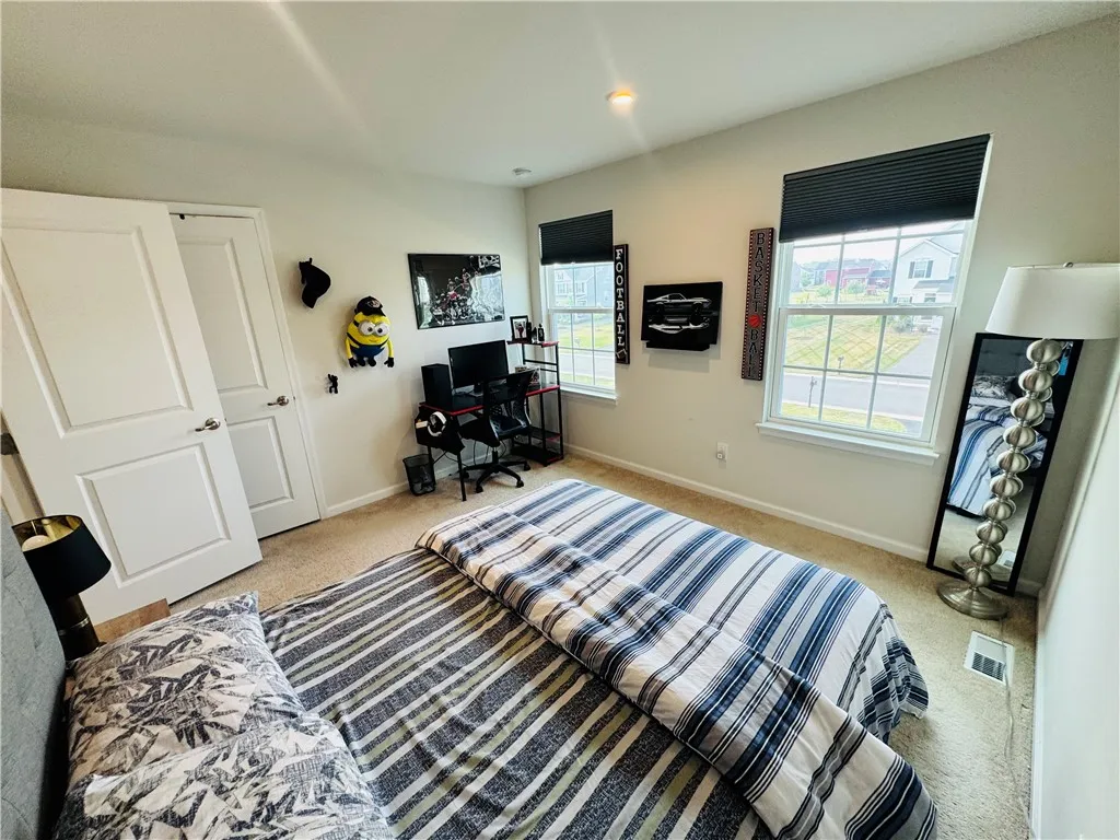 6016 Ivory Dr Drive, Farmington, New York 14425, Farmington, New York 14425, 4 Bedrooms Bedrooms, 7 Rooms Rooms,2 BathroomsBathrooms,Residential,For Sale,6016 Ivory Dr Drive, Farmington, New York 14425,R1629389