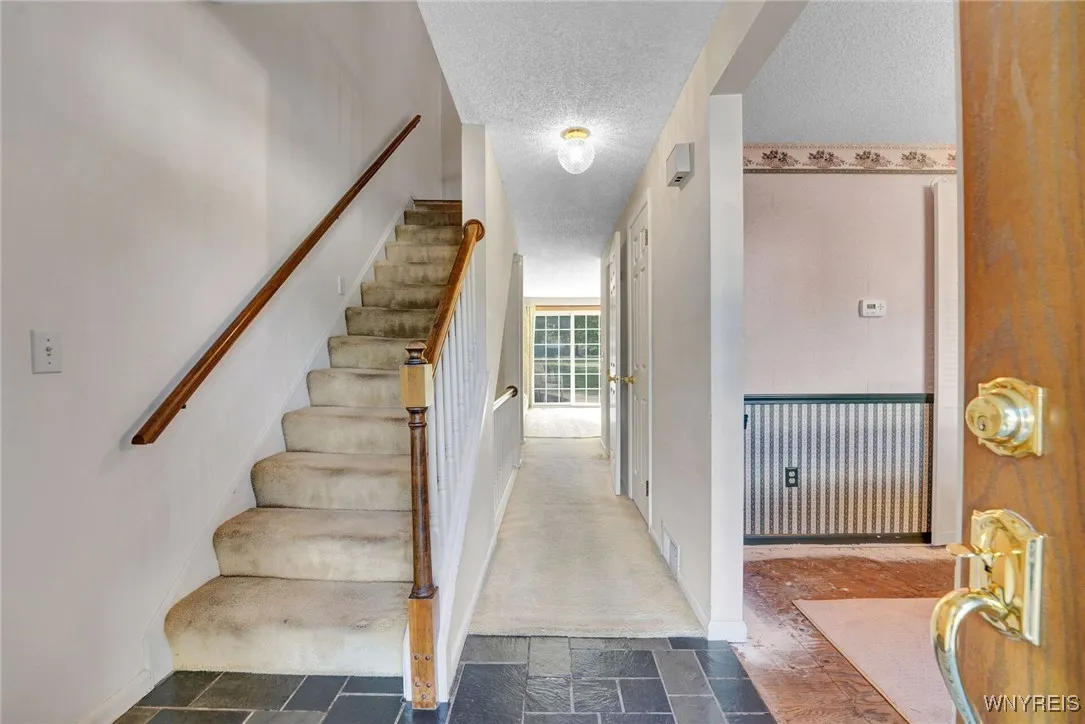 144 Stepping Stone Lane, Orchard Park, New York 14, Orchard Park, New York 14127, 3 Bedrooms Bedrooms, 8 Rooms Rooms,1 BathroomBathrooms,Residential,For Sale,144 Stepping Stone Lane, Orchard Park, New York 14,B1629193