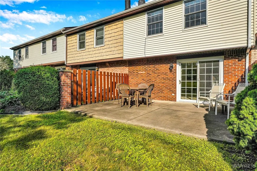 144 Stepping Stone Lane, Orchard Park, New York 14, Orchard Park, New York 14127, 3 Bedrooms Bedrooms, 8 Rooms Rooms,1 BathroomBathrooms,Residential,For Sale,144 Stepping Stone Lane, Orchard Park, New York 14,B1629193