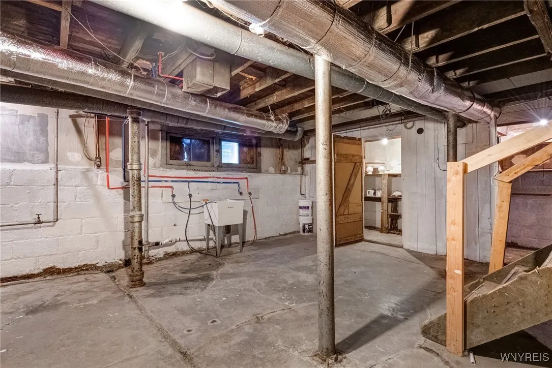 462 Berkshire Avenue, Buffalo, New York 14215, Buffalo, New York 14215, 4 Bedrooms Bedrooms, ,2 BathroomsBathrooms,Residential,For Sale,462 Berkshire Avenue, Buffalo, New York 14215,B1629400