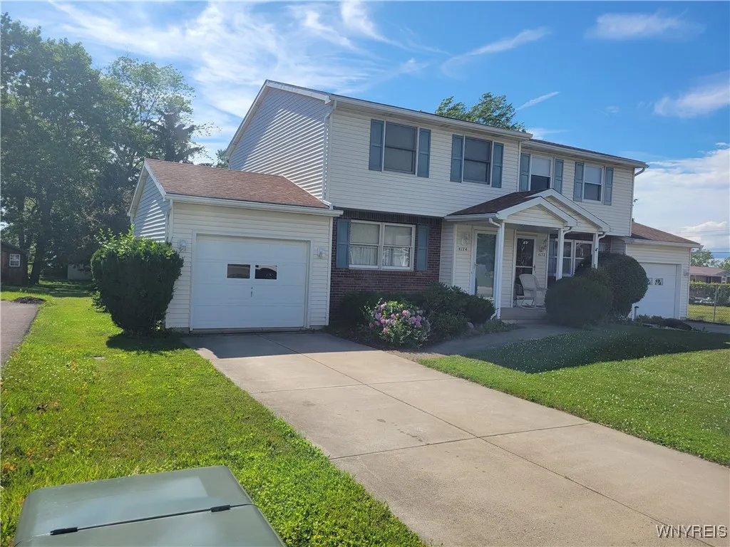 4174 Victorian Dr, Hamburg, New York 14075, Hamburg, New York 14075, 3 Bedrooms Bedrooms, 5 Rooms Rooms,1 BathroomBathrooms,Residential,For Sale,4174 Victorian Dr, Hamburg, New York 14075,0,B1628913