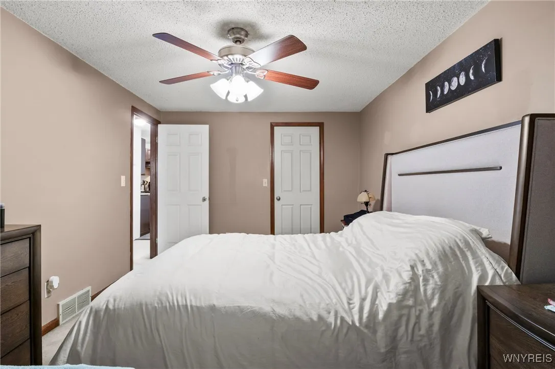 3915 Bowen Road 76, Lancaster, New York 14086, Lancaster, New York 14086, 2 Bedrooms Bedrooms, 5 Rooms Rooms,1 BathroomBathrooms,Residential,Closed,3915 Bowen Road 76, Lancaster, New York 14086,0,B1629395