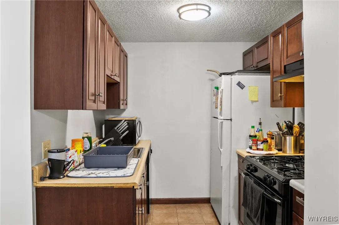 3915 Bowen Road 76, Lancaster, New York 14086, Lancaster, New York 14086, 2 Bedrooms Bedrooms, 5 Rooms Rooms,1 BathroomBathrooms,Residential,Closed,3915 Bowen Road 76, Lancaster, New York 14086,0,B1629395