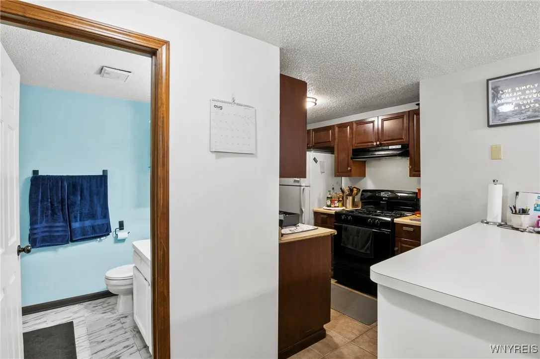 3915 Bowen Road 76, Lancaster, New York 14086, Lancaster, New York 14086, 2 Bedrooms Bedrooms, 5 Rooms Rooms,1 BathroomBathrooms,Residential,Closed,3915 Bowen Road 76, Lancaster, New York 14086,0,B1629395