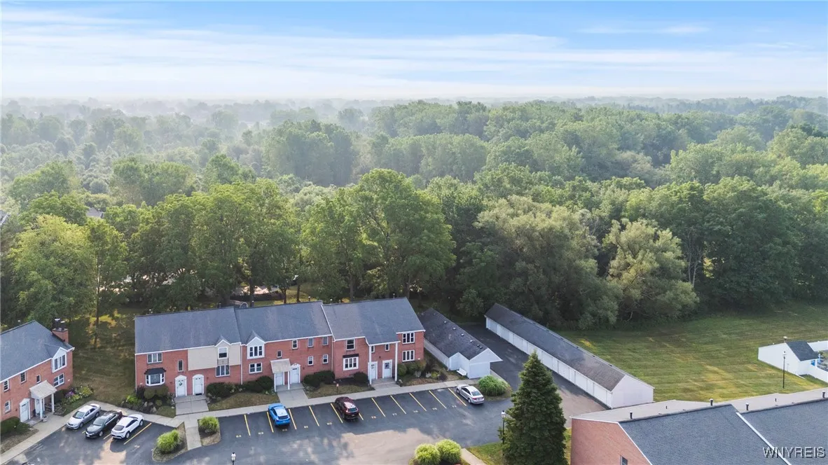 3915 Bowen Road 76, Lancaster, New York 14086, Lancaster, New York 14086, 2 Bedrooms Bedrooms, 5 Rooms Rooms,1 BathroomBathrooms,Residential,Closed,3915 Bowen Road 76, Lancaster, New York 14086,0,B1629395