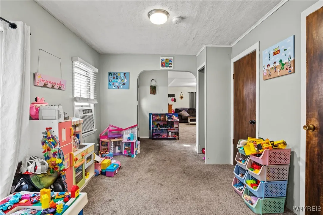 23 Saint John Street, Lancaster, New York 14086, Lancaster, New York 14086, 3 Bedrooms Bedrooms, 8 Rooms Rooms,1 BathroomBathrooms,Residential,Closed,23 Saint John Street, Lancaster, New York 14086,0,B1629376