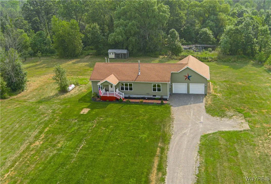 3857 Irish Road, Wilson, New York 14172, Wilson, New York 14172, 3 Bedrooms Bedrooms, 9 Rooms Rooms,2 BathroomsBathrooms,Residential,Closed,3857 Irish Road, Wilson, New York 14172,0,B1629383