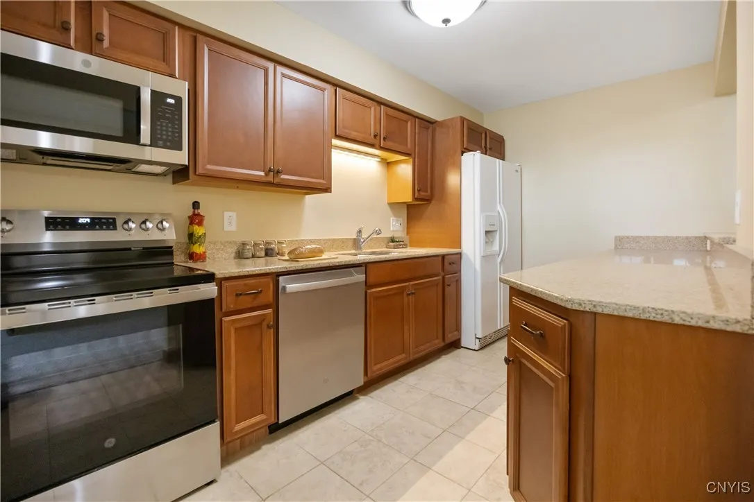 917 Madison Street 5, Syracuse, New York 13210, Syracuse, New York 13210, 2 Bedrooms Bedrooms, 6 Rooms Rooms,1 BathroomBathrooms,Residential,Closed,917 Madison Street 5, Syracuse, New York 13210,0,S1628519