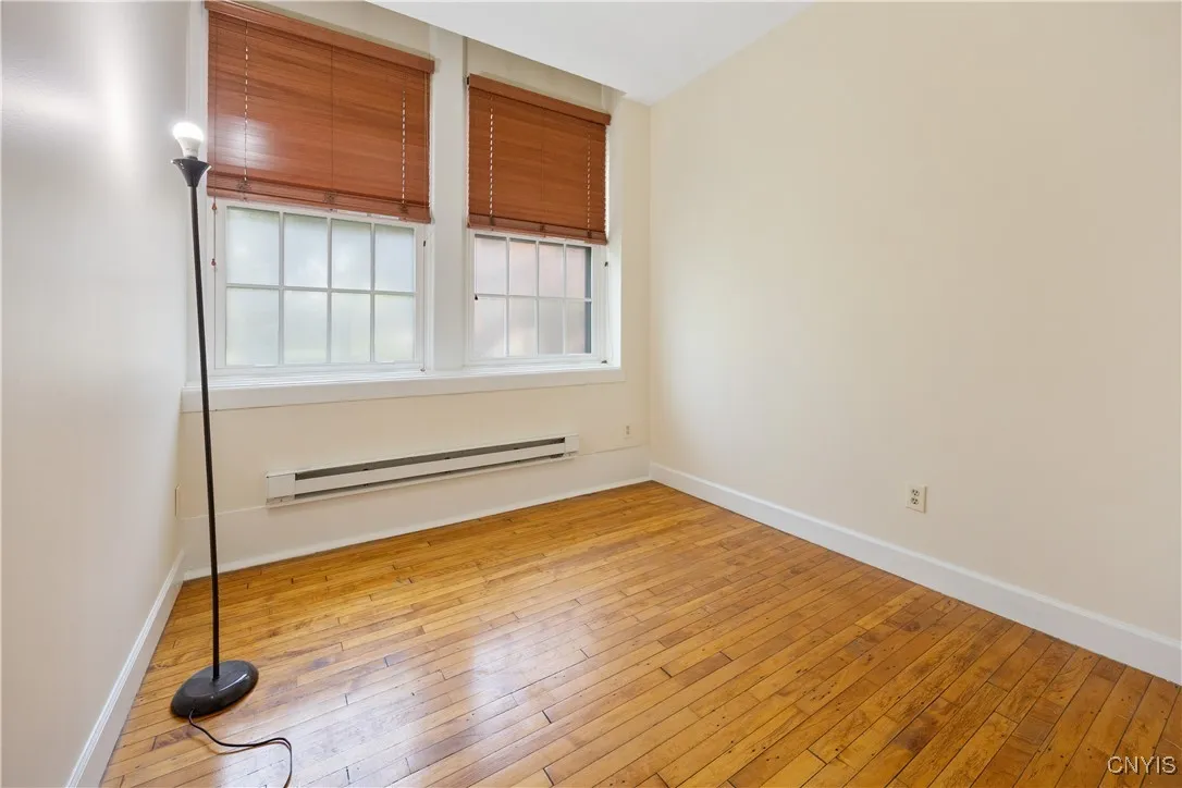 917 Madison Street 5, Syracuse, New York 13210, Syracuse, New York 13210, 2 Bedrooms Bedrooms, 6 Rooms Rooms,1 BathroomBathrooms,Residential,Closed,917 Madison Street 5, Syracuse, New York 13210,0,S1628519