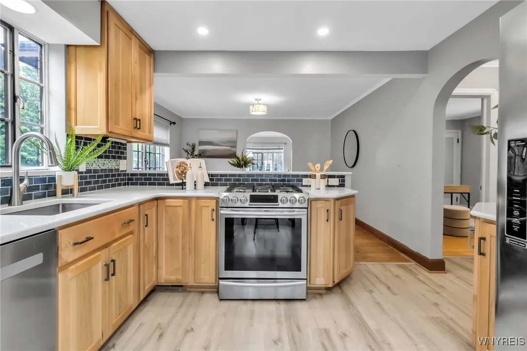 96 Amherstdale Road, Amherst, New York 14226, Amherst, New York 14226, 3 Bedrooms Bedrooms, 6 Rooms Rooms,1 BathroomBathrooms,Residential,Closed,96 Amherstdale Road, Amherst, New York 14226,0,B1627904