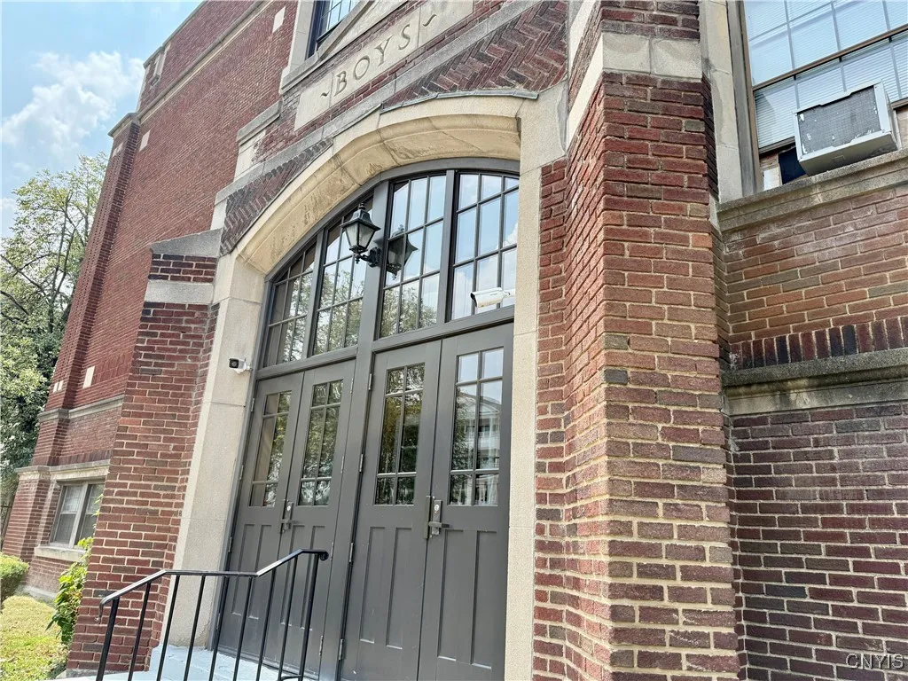 917 Madison Street Unit #009, Syracuse, New York 1, Syracuse, New York 13210, 1 Bedroom Bedrooms, 4 Rooms Rooms,1 BathroomBathrooms,Residential,Closed,917 Madison Street Unit #009, Syracuse, New York 1,0,S1629207