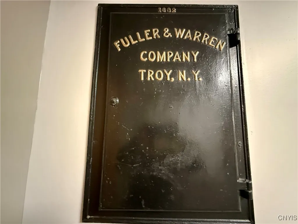 917 Madison Street Unit #009, Syracuse, New York 1, Syracuse, New York 13210, 1 Bedroom Bedrooms, 4 Rooms Rooms,1 BathroomBathrooms,Residential,Closed,917 Madison Street Unit #009, Syracuse, New York 1,0,S1629207