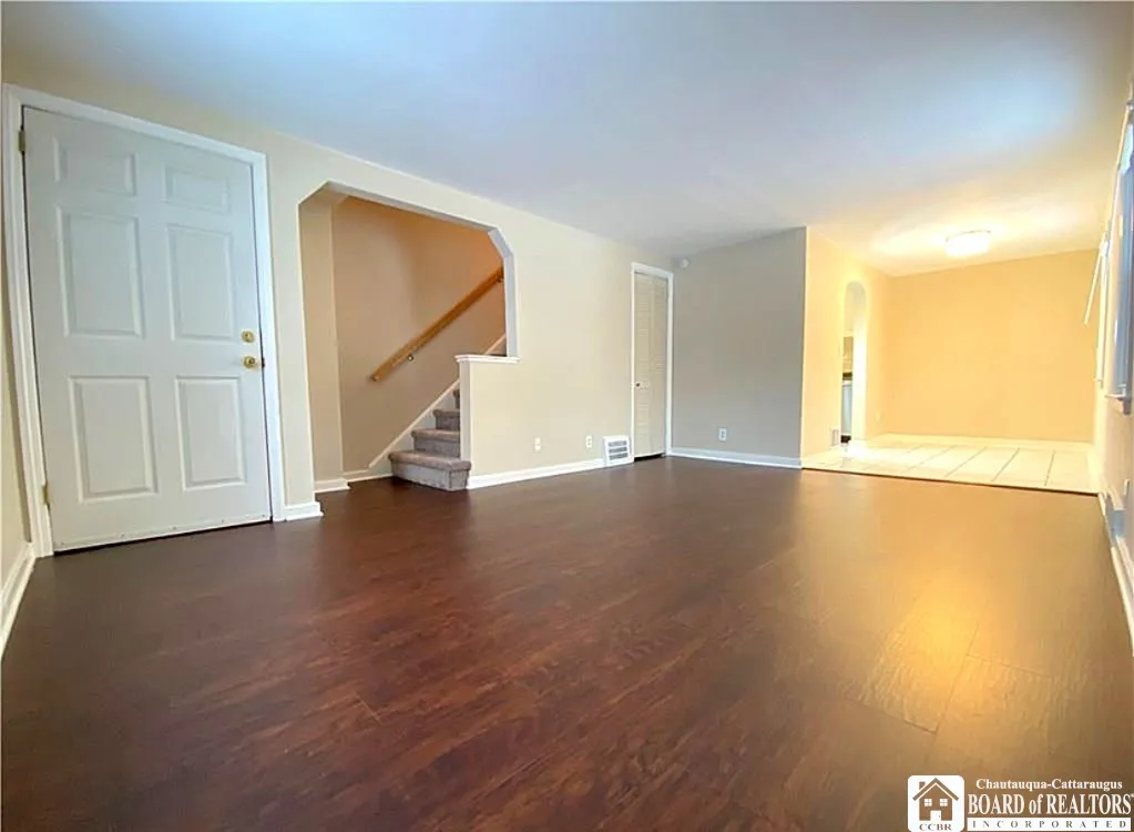 9 Jean, Cheektowaga, New York 14225, Cheektowaga, New York 14225, 4 Bedrooms Bedrooms, ,2 BathroomsBathrooms,Residential,Closed,9 Jean, Cheektowaga, New York 14225,0,R1629421