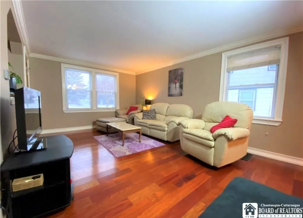 9 Jean, Cheektowaga, New York 14225, Cheektowaga, New York 14225, 4 Bedrooms Bedrooms, ,2 BathroomsBathrooms,Residential,Closed,9 Jean, Cheektowaga, New York 14225,0,R1629421