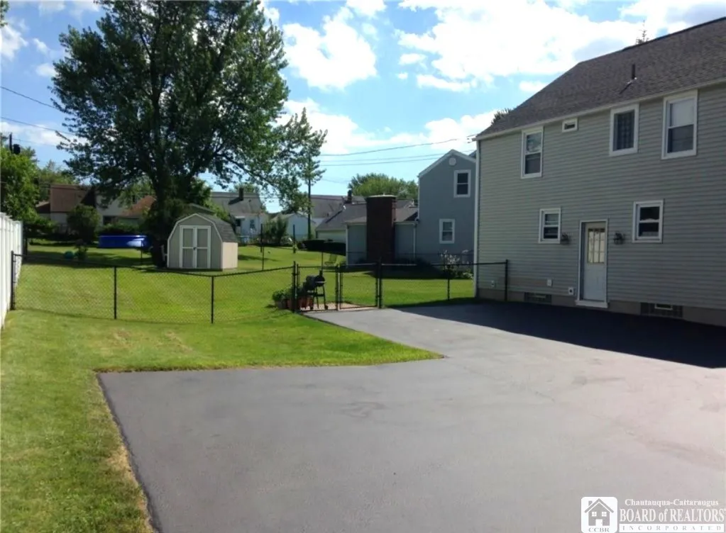 9 Jean, Cheektowaga, New York 14225, Cheektowaga, New York 14225, 4 Bedrooms Bedrooms, ,2 BathroomsBathrooms,Residential,Closed,9 Jean, Cheektowaga, New York 14225,0,R1629421