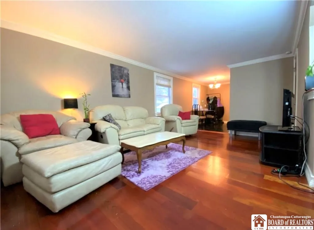 9 Jean, Cheektowaga, New York 14225, Cheektowaga, New York 14225, 4 Bedrooms Bedrooms, ,2 BathroomsBathrooms,Residential,Closed,9 Jean, Cheektowaga, New York 14225,0,R1629421