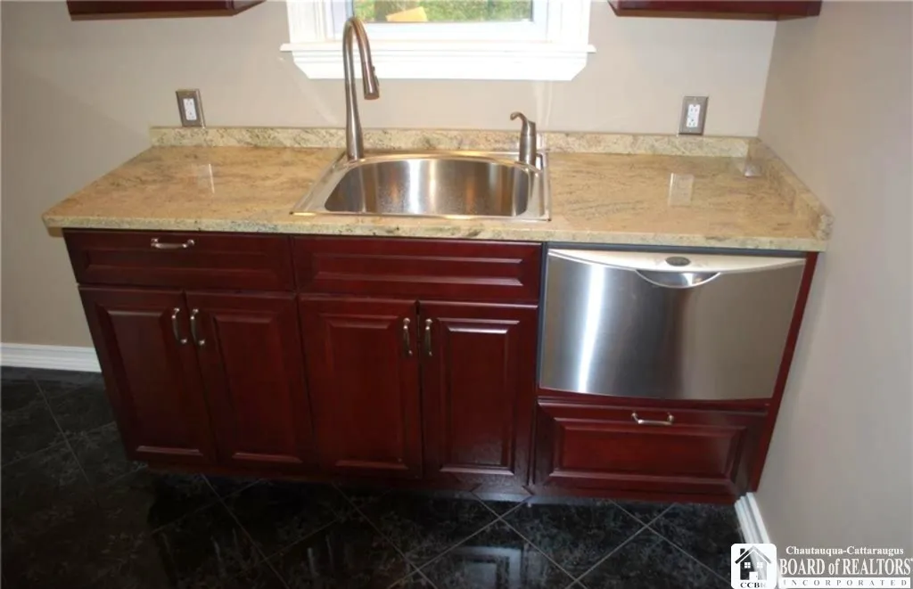 9 Jean, Cheektowaga, New York 14225, Cheektowaga, New York 14225, 4 Bedrooms Bedrooms, ,2 BathroomsBathrooms,Residential,Closed,9 Jean, Cheektowaga, New York 14225,0,R1629421