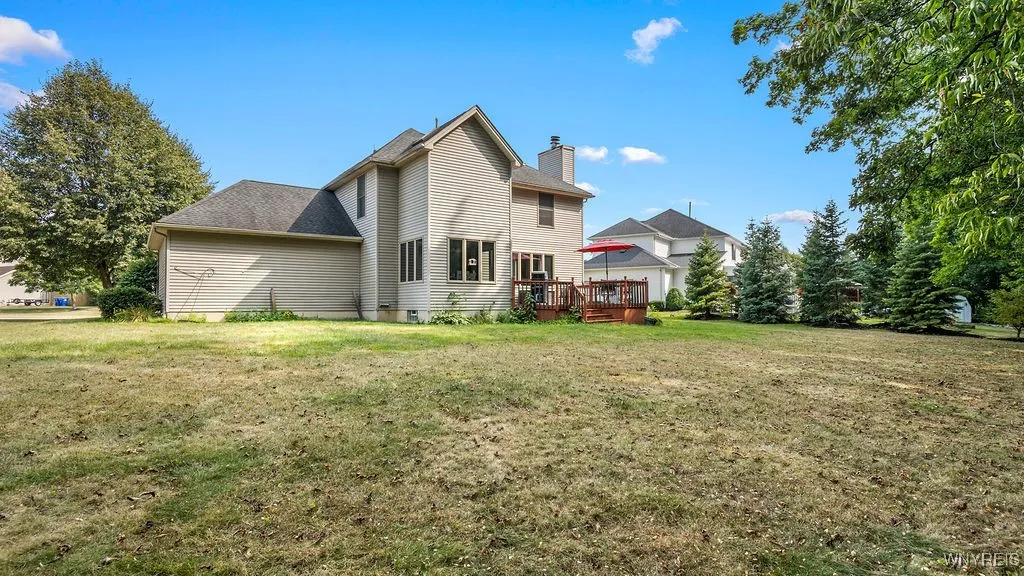 3479 Parkwood Commons, Hamburg, New York 14075, Hamburg, New York 14075, 4 Bedrooms Bedrooms, 9 Rooms Rooms,2 BathroomsBathrooms,Residential,For Sale,3479 Parkwood Commons, Hamburg, New York 14075,B1629211