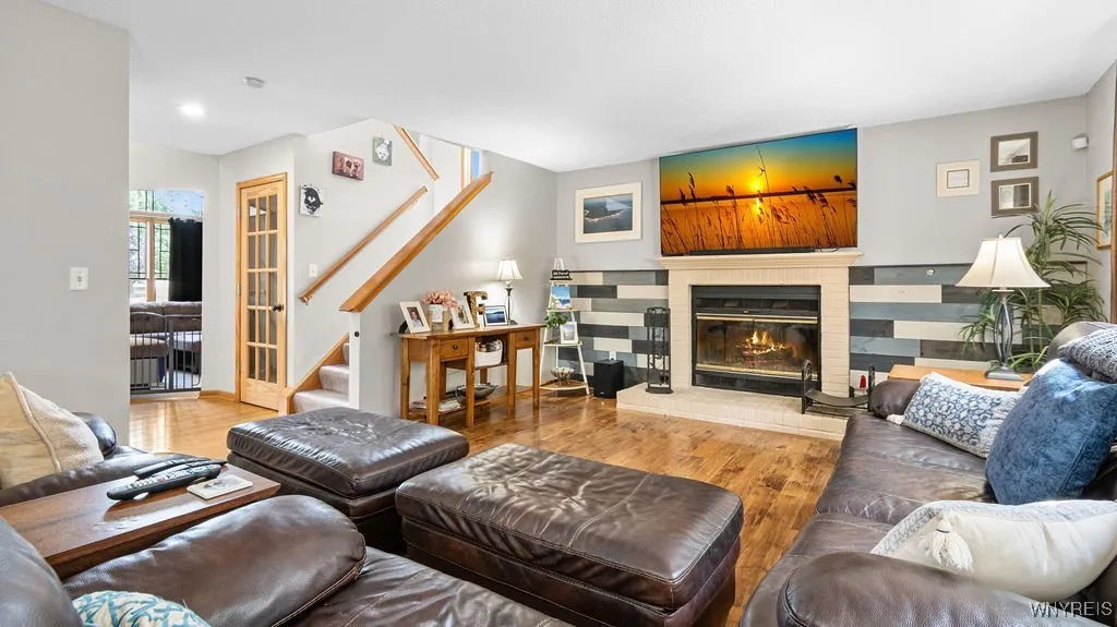 3479 Parkwood Commons, Hamburg, New York 14075, Hamburg, New York 14075, 4 Bedrooms Bedrooms, 9 Rooms Rooms,2 BathroomsBathrooms,Residential,For Sale,3479 Parkwood Commons, Hamburg, New York 14075,B1629211