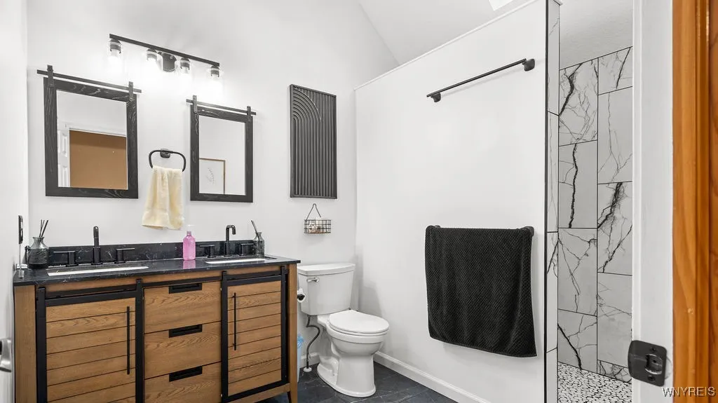 3479 Parkwood Commons, Hamburg, New York 14075, Hamburg, New York 14075, 4 Bedrooms Bedrooms, 9 Rooms Rooms,2 BathroomsBathrooms,Residential,For Sale,3479 Parkwood Commons, Hamburg, New York 14075,B1629211