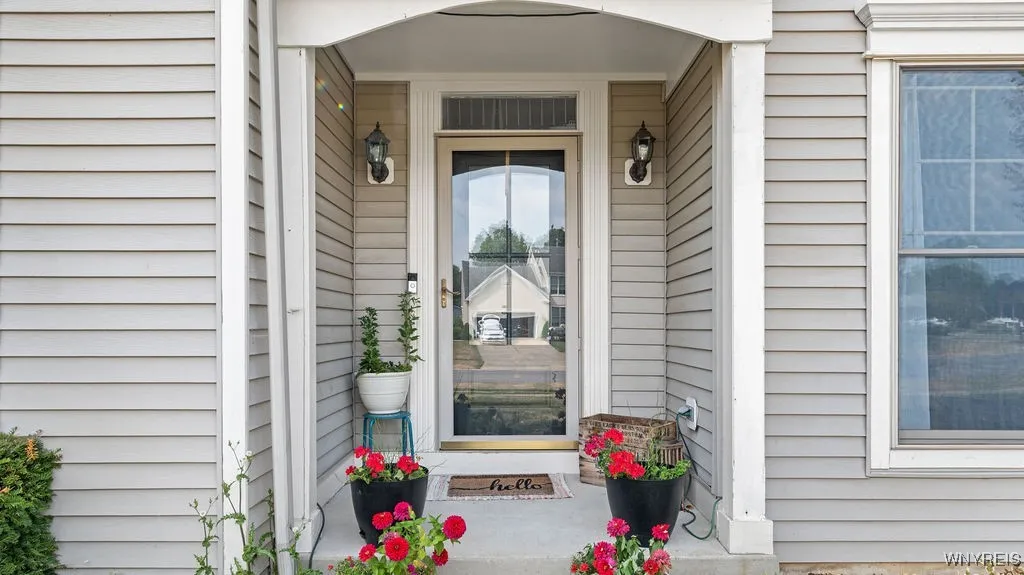 3479 Parkwood Commons, Hamburg, New York 14075, Hamburg, New York 14075, 4 Bedrooms Bedrooms, 9 Rooms Rooms,2 BathroomsBathrooms,Residential,For Sale,3479 Parkwood Commons, Hamburg, New York 14075,B1629211