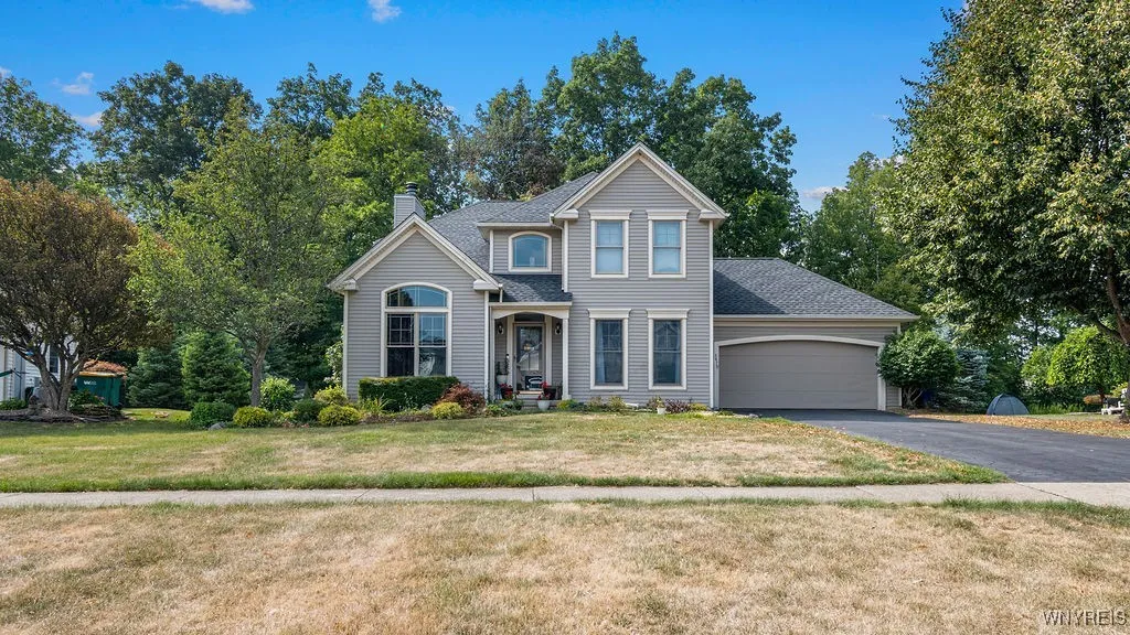 3479 Parkwood Commons, Hamburg, New York 14075, Hamburg, New York 14075, 4 Bedrooms Bedrooms, 9 Rooms Rooms,2 BathroomsBathrooms,Residential,For Sale,3479 Parkwood Commons, Hamburg, New York 14075,B1629211