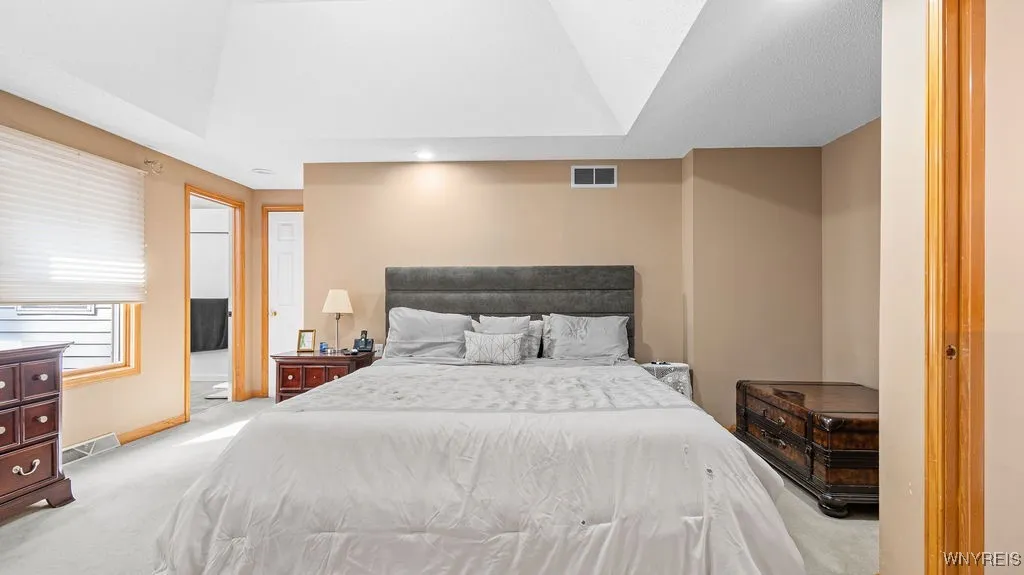 3479 Parkwood Commons, Hamburg, New York 14075, Hamburg, New York 14075, 4 Bedrooms Bedrooms, 9 Rooms Rooms,2 BathroomsBathrooms,Residential,For Sale,3479 Parkwood Commons, Hamburg, New York 14075,B1629211