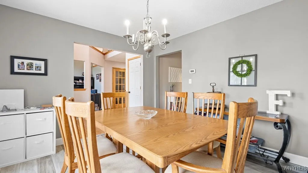 3479 Parkwood Commons, Hamburg, New York 14075, Hamburg, New York 14075, 4 Bedrooms Bedrooms, 9 Rooms Rooms,2 BathroomsBathrooms,Residential,For Sale,3479 Parkwood Commons, Hamburg, New York 14075,B1629211