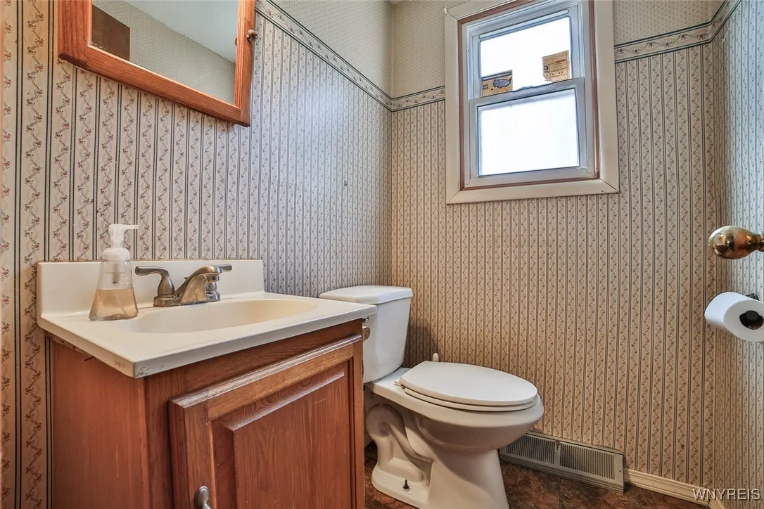 4889 Harlem Road, Amherst, New York 14226, Amherst, New York 14226, 6 Bedrooms Bedrooms, ,2 BathroomsBathrooms,Residential,Closed,4889 Harlem Road, Amherst, New York 14226,0,B1629447