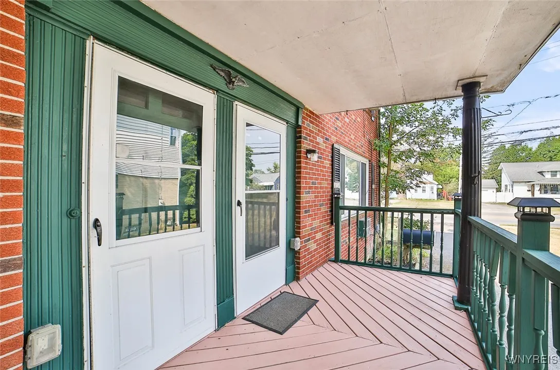 4889 Harlem Road, Amherst, New York 14226, Amherst, New York 14226, 6 Bedrooms Bedrooms, ,2 BathroomsBathrooms,Residential,Closed,4889 Harlem Road, Amherst, New York 14226,0,B1629447