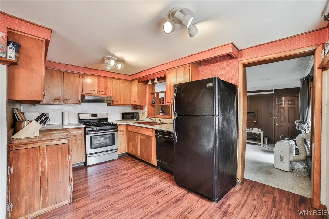 4889 Harlem Road, Amherst, New York 14226, Amherst, New York 14226, 6 Bedrooms Bedrooms, ,2 BathroomsBathrooms,Residential,Closed,4889 Harlem Road, Amherst, New York 14226,0,B1629447