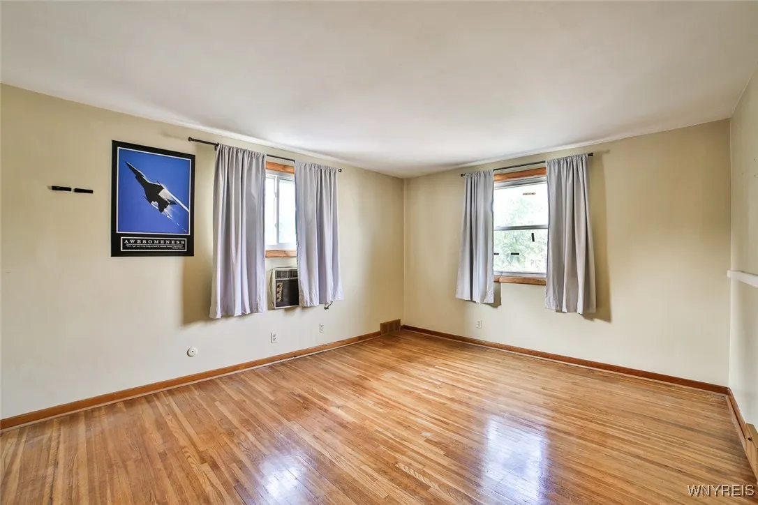 4889 Harlem Road, Amherst, New York 14226, Amherst, New York 14226, 6 Bedrooms Bedrooms, ,2 BathroomsBathrooms,Residential,Closed,4889 Harlem Road, Amherst, New York 14226,0,B1629447