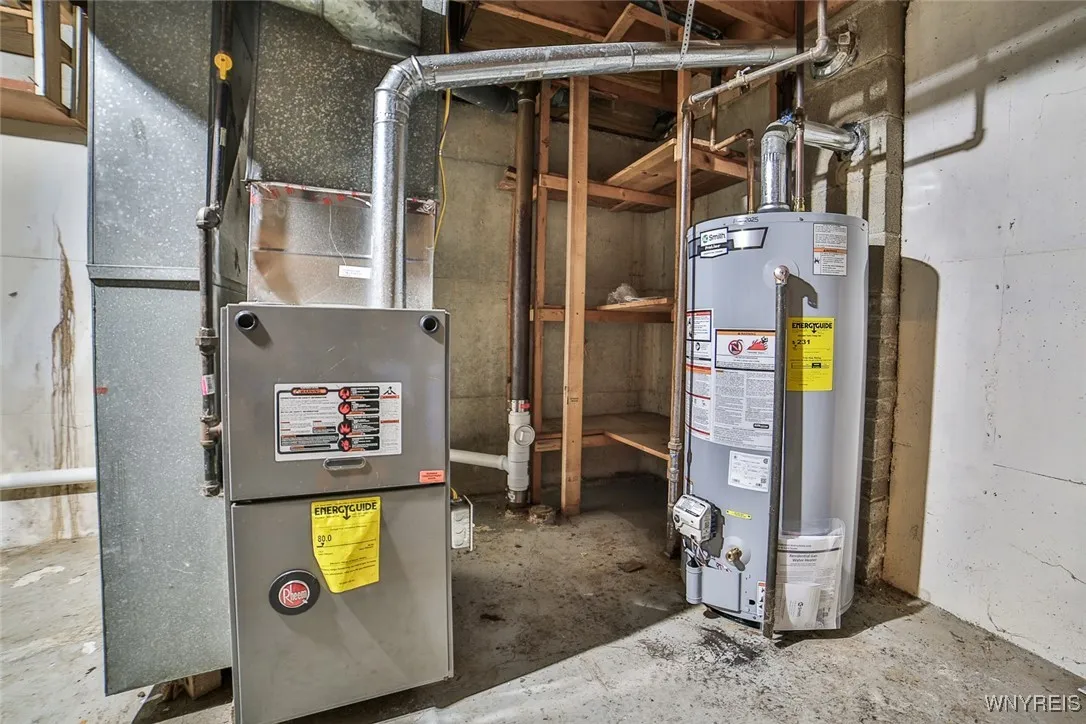 4889 Harlem Road, Amherst, New York 14226, Amherst, New York 14226, 6 Bedrooms Bedrooms, ,2 BathroomsBathrooms,Residential,Closed,4889 Harlem Road, Amherst, New York 14226,0,B1629447