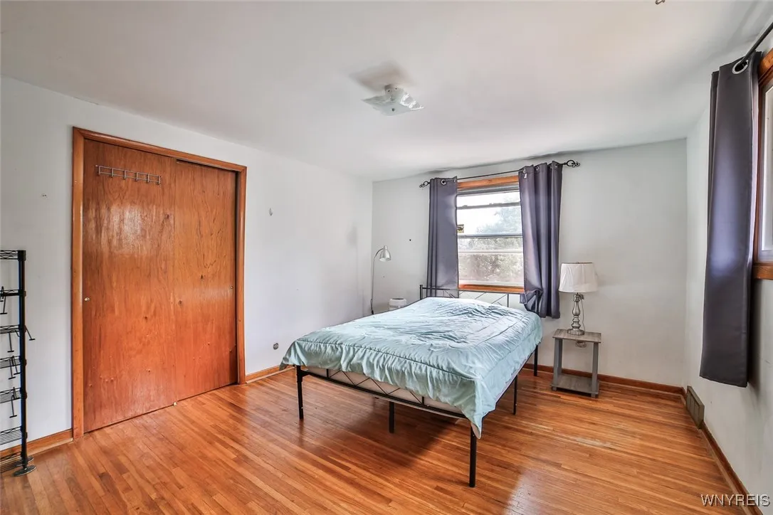 4889 Harlem Road, Amherst, New York 14226, Amherst, New York 14226, 6 Bedrooms Bedrooms, ,2 BathroomsBathrooms,Residential,Closed,4889 Harlem Road, Amherst, New York 14226,0,B1629447