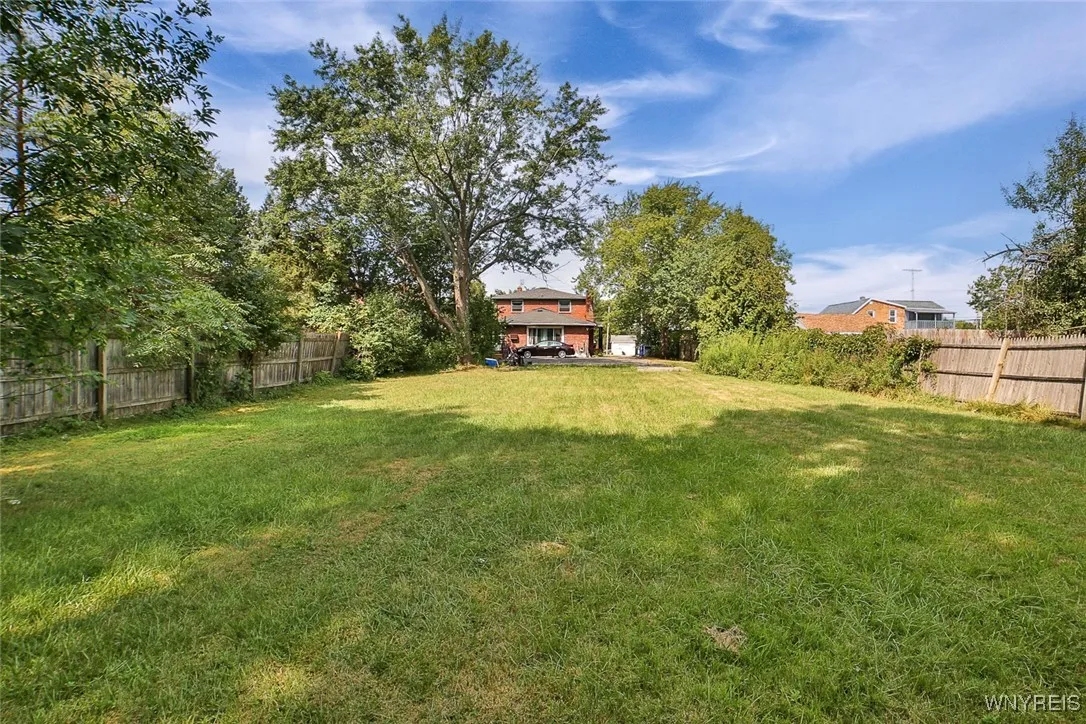 4889 Harlem Road, Amherst, New York 14226, Amherst, New York 14226, 6 Bedrooms Bedrooms, ,2 BathroomsBathrooms,Residential,Closed,4889 Harlem Road, Amherst, New York 14226,0,B1629447