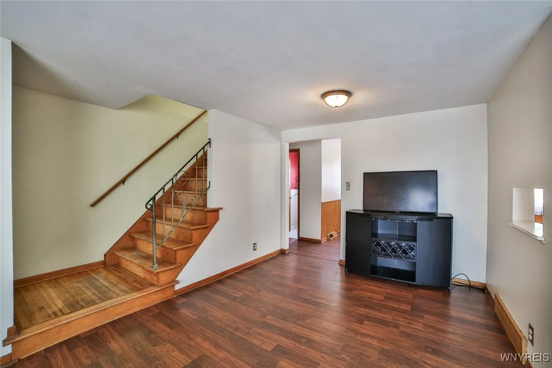 4889 Harlem Road, Amherst, New York 14226, Amherst, New York 14226, 6 Bedrooms Bedrooms, ,2 BathroomsBathrooms,Residential,Closed,4889 Harlem Road, Amherst, New York 14226,0,B1629447