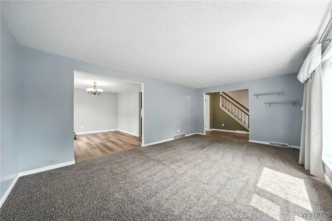 292 Oakbrook Drive, Amherst, New York 14221, Amherst, New York 14221, 3 Bedrooms Bedrooms, 11 Rooms Rooms,2 BathroomsBathrooms,Residential,Closed,292 Oakbrook Drive, Amherst, New York 14221,0,B1629356