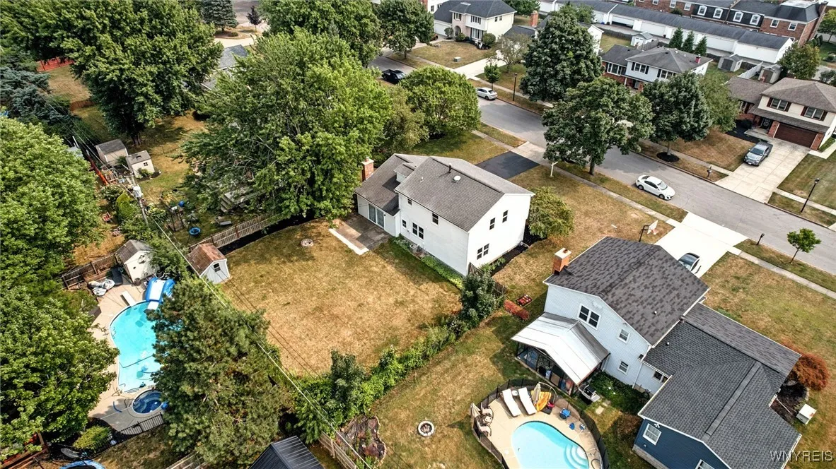 292 Oakbrook Drive, Amherst, New York 14221, Amherst, New York 14221, 3 Bedrooms Bedrooms, 11 Rooms Rooms,2 BathroomsBathrooms,Residential,Closed,292 Oakbrook Drive, Amherst, New York 14221,0,B1629356