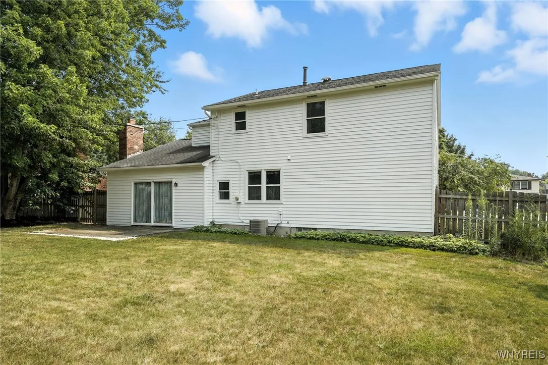 292 Oakbrook Drive, Amherst, New York 14221, Amherst, New York 14221, 3 Bedrooms Bedrooms, 11 Rooms Rooms,2 BathroomsBathrooms,Residential,Closed,292 Oakbrook Drive, Amherst, New York 14221,0,B1629356
