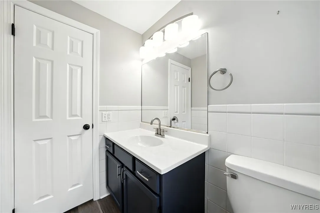 292 Oakbrook Drive, Amherst, New York 14221, Amherst, New York 14221, 3 Bedrooms Bedrooms, 11 Rooms Rooms,2 BathroomsBathrooms,Residential,Closed,292 Oakbrook Drive, Amherst, New York 14221,0,B1629356